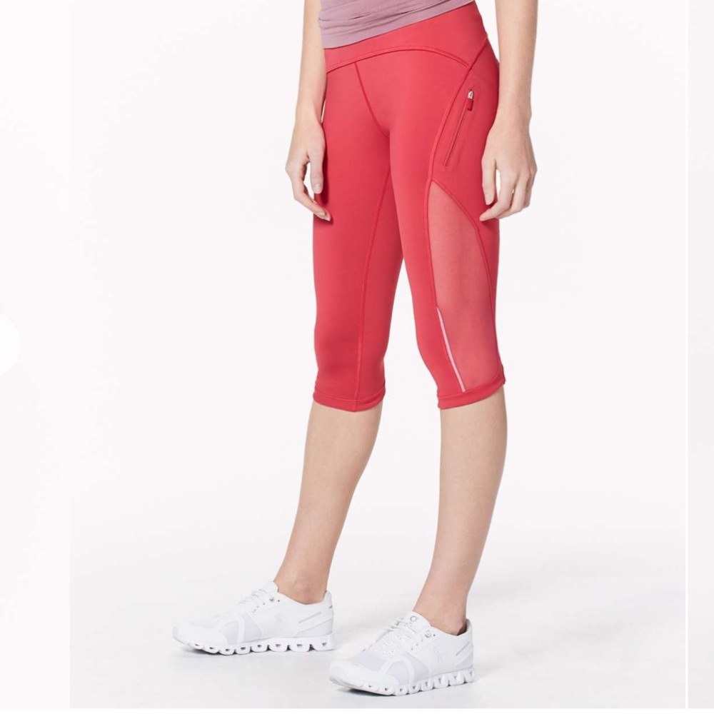 Lululemon Sun Runner Crop *17"
Fuchsia Pink Leggings Women’s Size 8